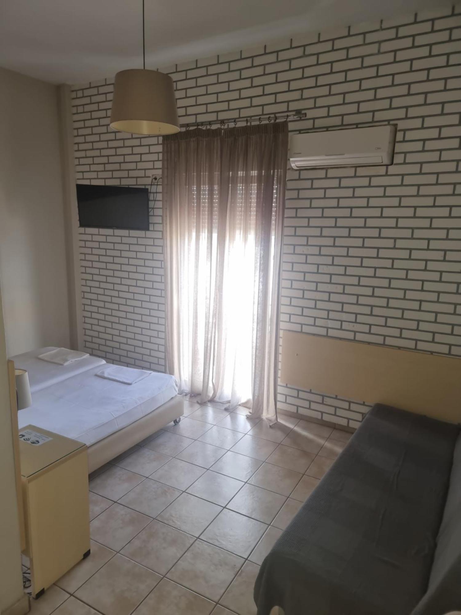 Hotel Kentrikon Chalkís Exteriér fotografie